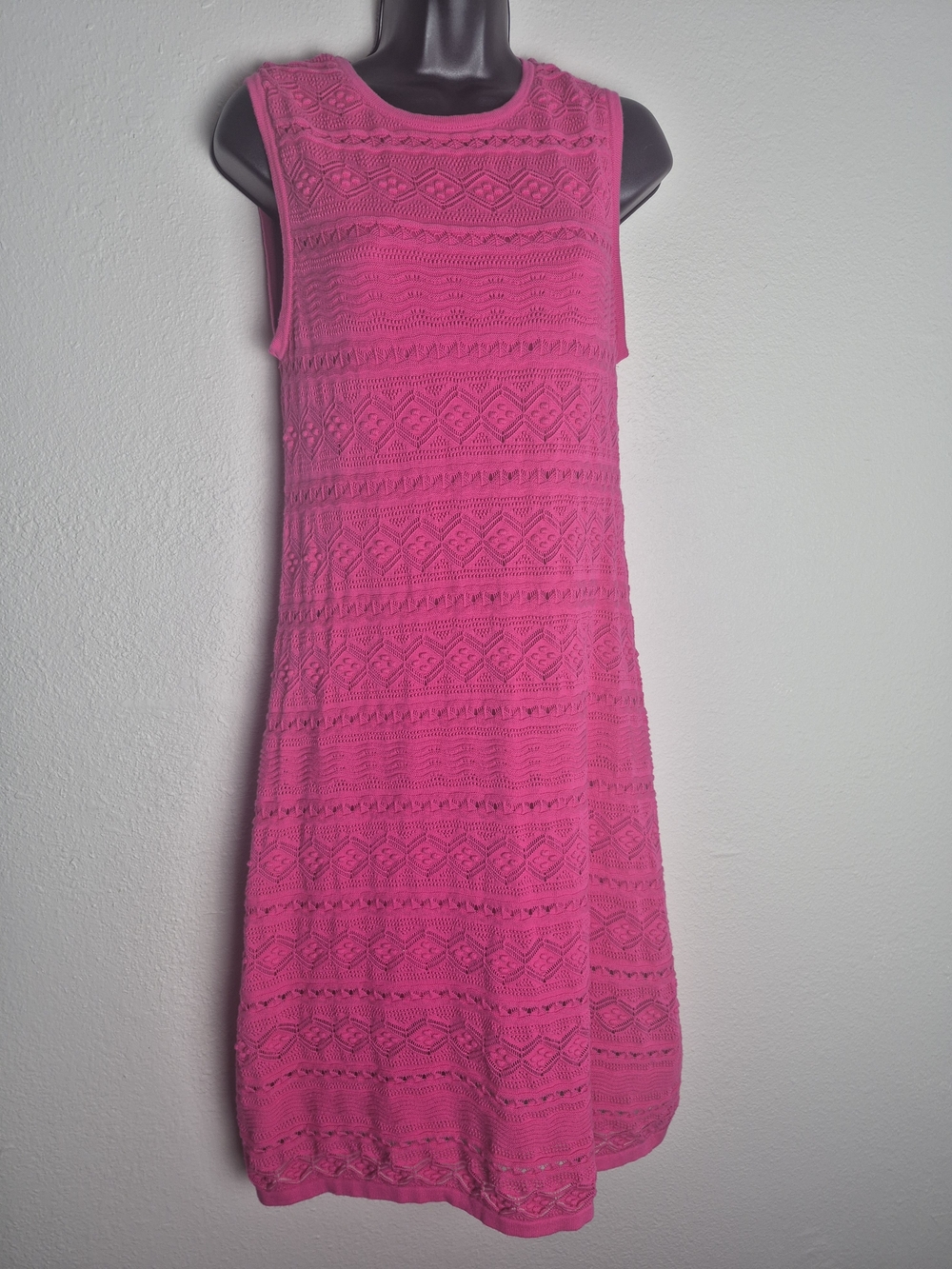 Women's Sleeveless Crochet Shift Dress - Pink